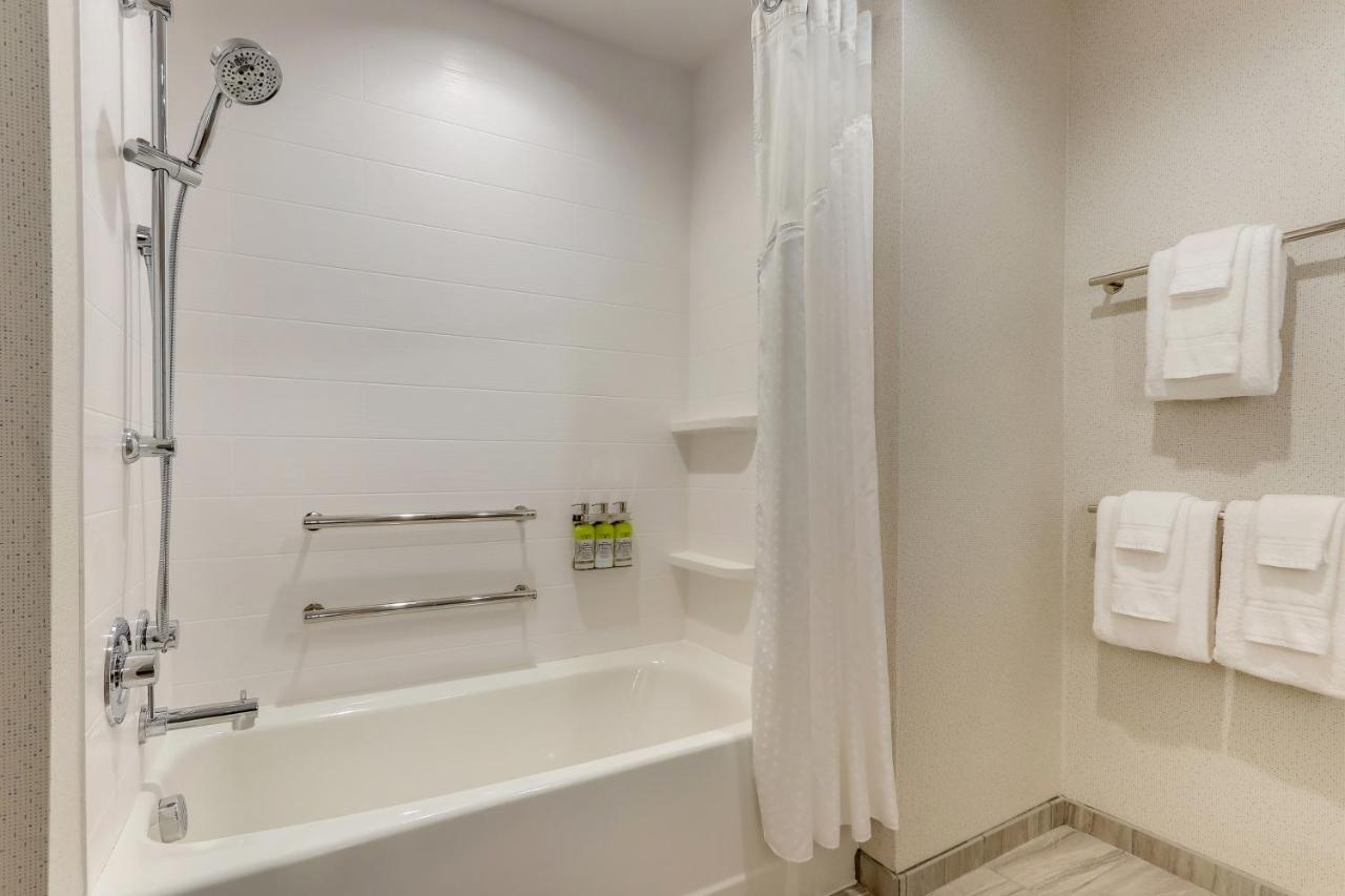 Holiday Inn Express - Wilmington - Porters Neck By Ihg エクステリア 写真
